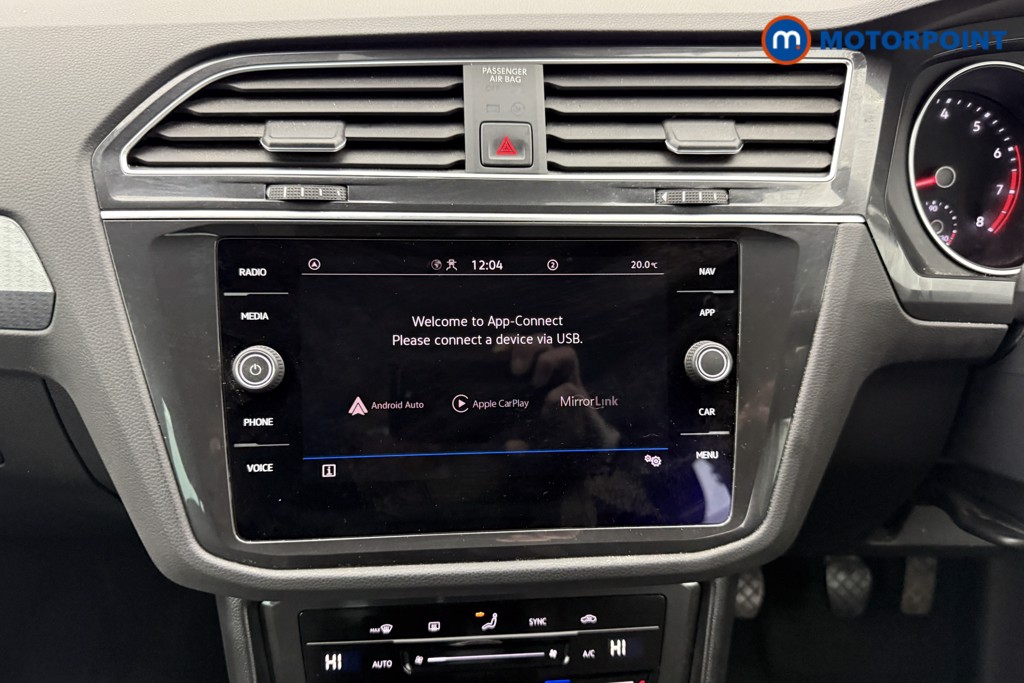 Volkswagen Tiguan Life Manual Petrol SUV - Stock Number (1544790) - 2nd supplementary image