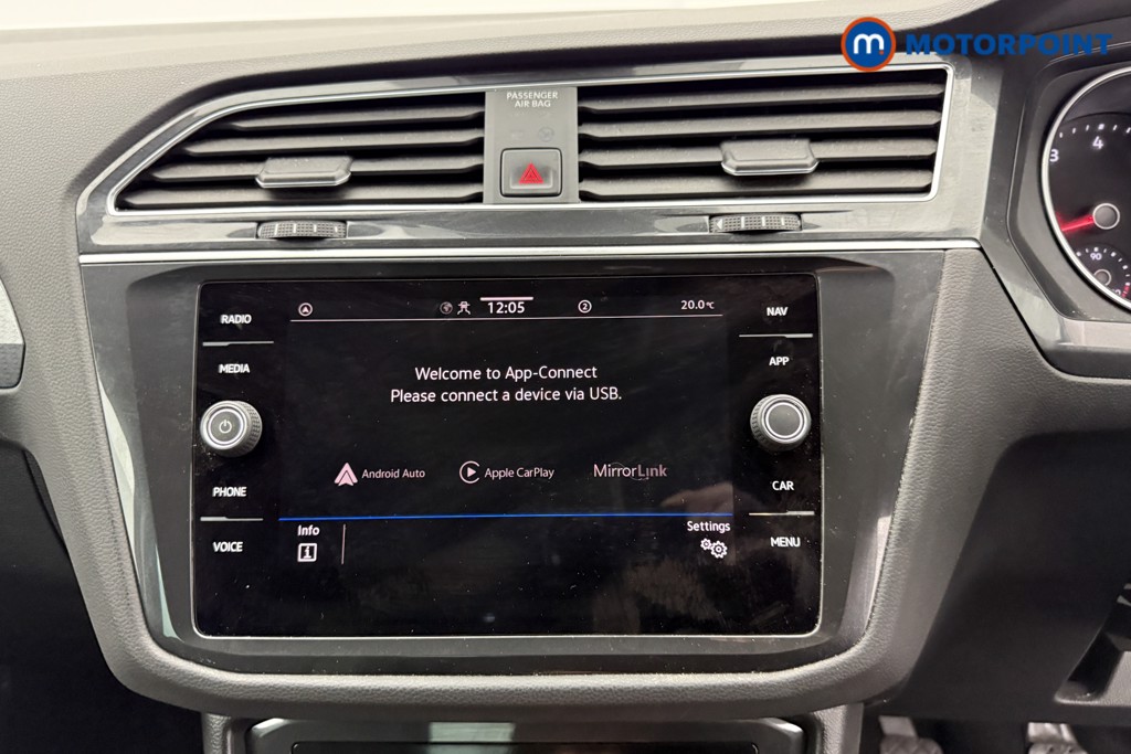 Volkswagen Tiguan Life Manual Petrol SUV - Stock Number (1544790) - 10th supplementary image