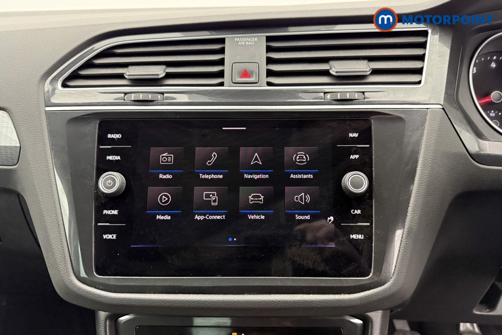 Volkswagen Tiguan Life Manual Petrol SUV - Stock Number (1544790) - 11th supplementary image