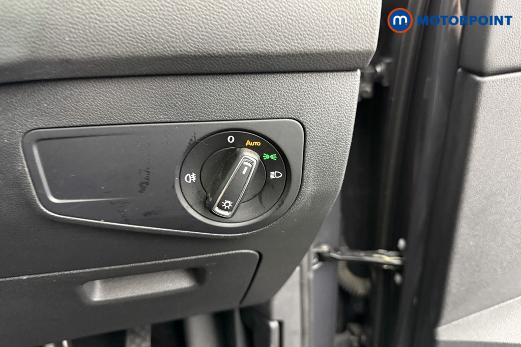 Volkswagen Tiguan Life Manual Petrol SUV - Stock Number (1544790) - 16th supplementary image