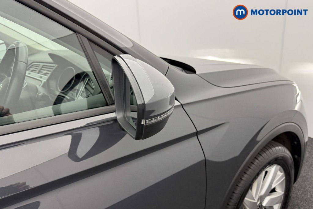 Volkswagen Tiguan Life Manual Petrol SUV - Stock Number (1544790) - 19th supplementary image