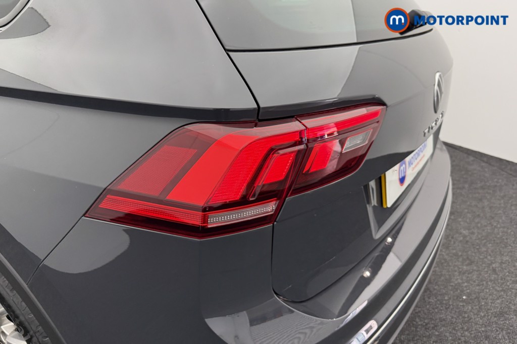 Volkswagen Tiguan Life Manual Petrol SUV - Stock Number (1544790) - 26th supplementary image