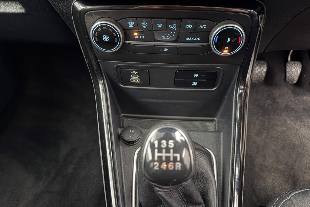 Ford Ecosport Active Manual Petrol SUV - Stock Number (1545360) - 13th supplementary image