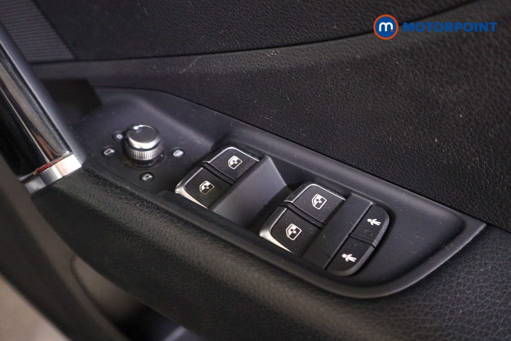 Audi Q2 Black Edition Automatic Petrol SUV - Stock Number (1545383) - 13th supplementary image