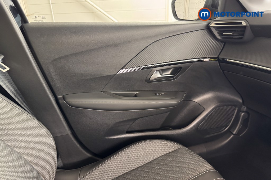 Peugeot 208 Allure Automatic Petrol-Electric Hybrid Hatchback - Stock Number (1545609) - 11th supplementary image