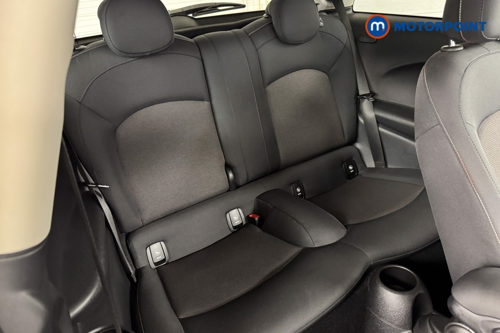 Mini Hatchback Cooper Classic Manual Petrol Hatchback - Stock Number (1545761) - 4th supplementary image