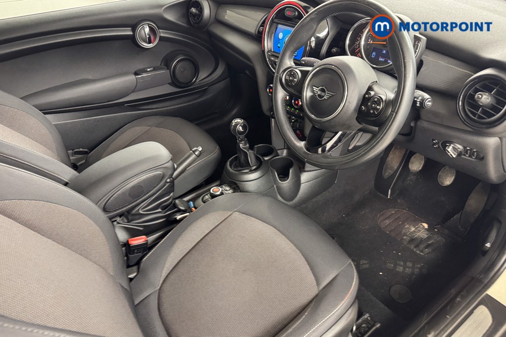 Mini Hatchback Cooper Classic Manual Petrol Hatchback - Stock Number (1545761) - 6th supplementary image