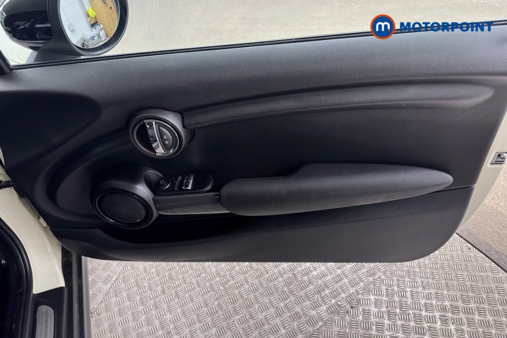 Mini Hatchback Cooper Classic Manual Petrol Hatchback - Stock Number (1545761) - 14th supplementary image