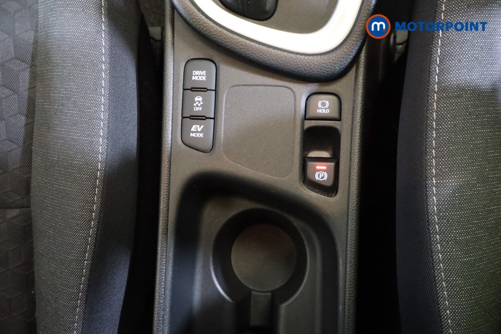 Toyota Yaris Icon Automatic Petrol-Electric Hybrid Hatchback - Stock Number (1545957) - 6th supplementary image