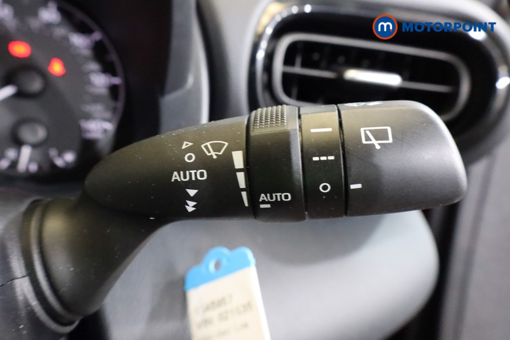 Toyota Yaris Icon Automatic Petrol-Electric Hybrid Hatchback - Stock Number (1545957) - 10th supplementary image