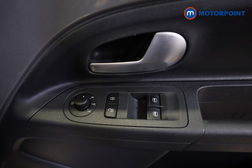 Volkswagen UP R-Line Manual Petrol Hatchback - Stock Number (1546376) - 3rd supplementary image