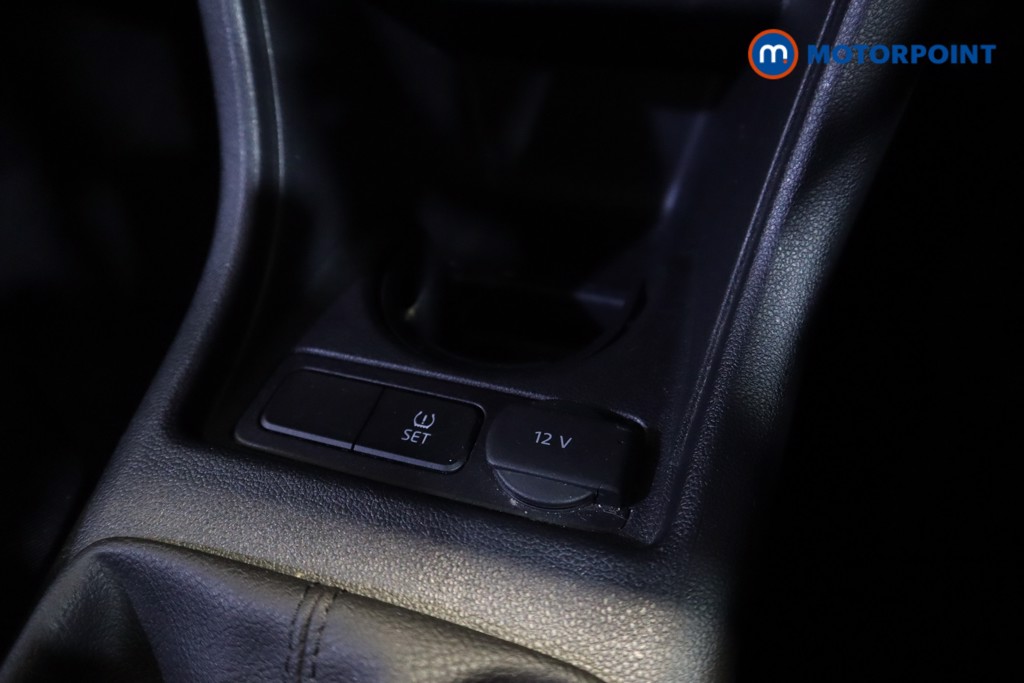 Volkswagen UP R-Line Manual Petrol Hatchback - Stock Number (1546376) - 14th supplementary image