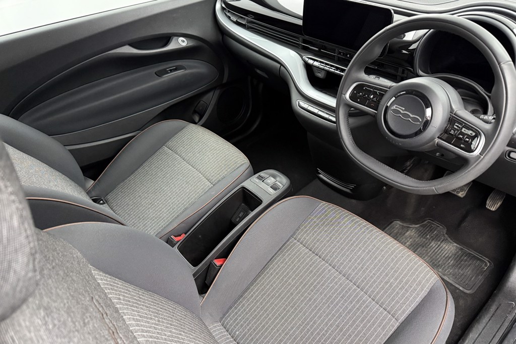 Fiat 500 Icon Automatic Electric Hatchback - Stock Number (1546518) - 1st supplementary image