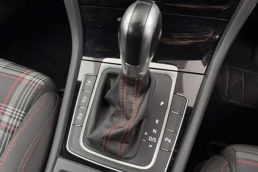 Volkswagen Golf GTI Automatic Petrol Hatchback - Stock Number (1546635) - 15th supplementary image