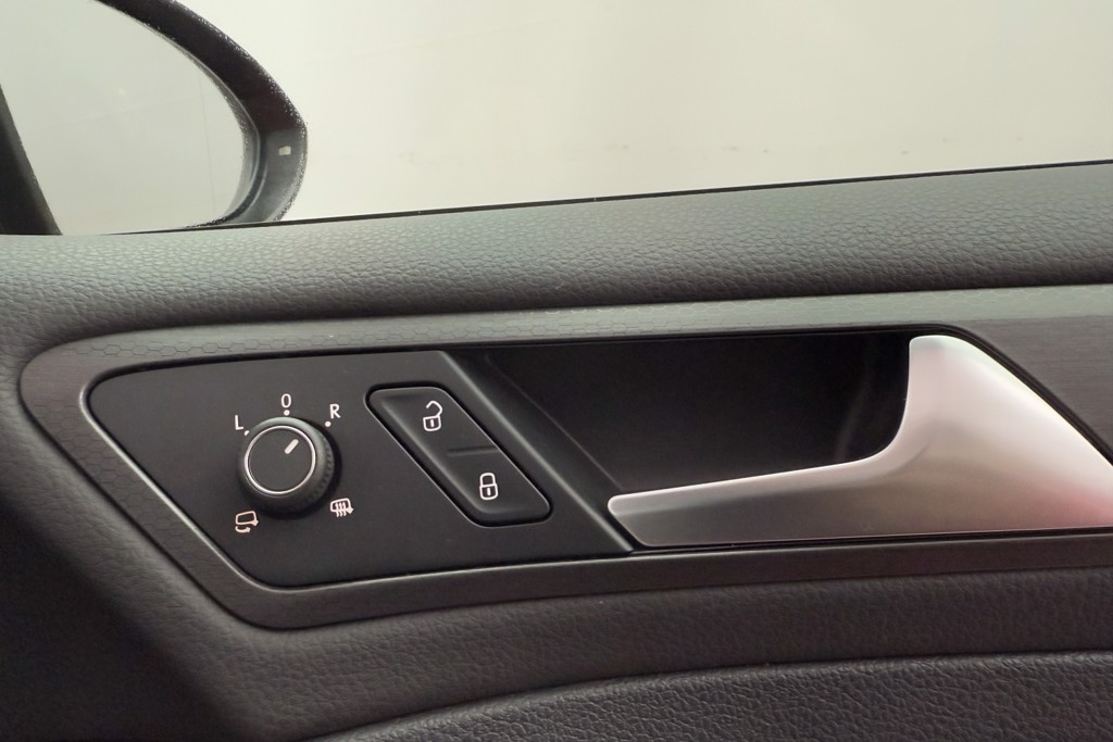 Volkswagen Golf GTI Automatic Petrol Hatchback - Stock Number (1546635) - 20th supplementary image