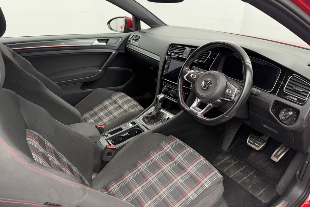 Volkswagen Golf GTI Automatic Petrol Hatchback - Stock Number (1546635) - 1st supplementary image