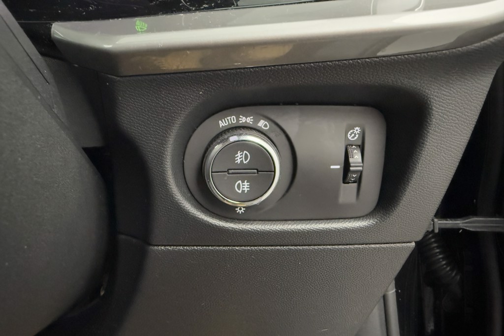 Vauxhall Mokka Ultimate Manual Petrol SUV - Stock Number (1546674) - 17th supplementary image