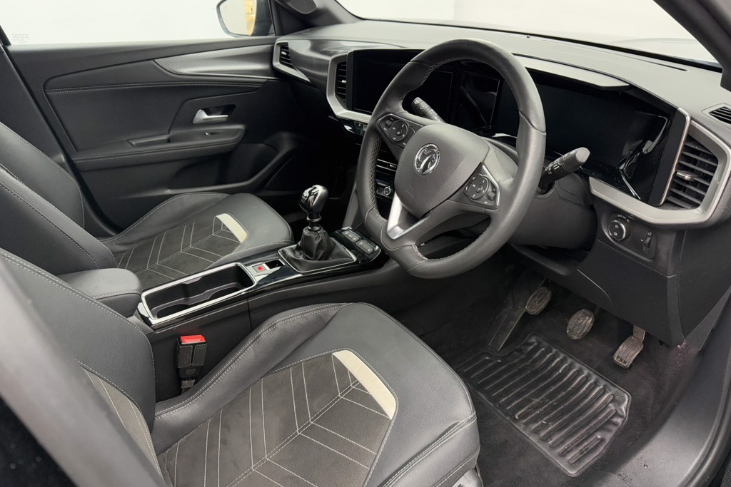 Vauxhall Mokka Ultimate Manual Petrol SUV - Stock Number (1546674) - 1st supplementary image