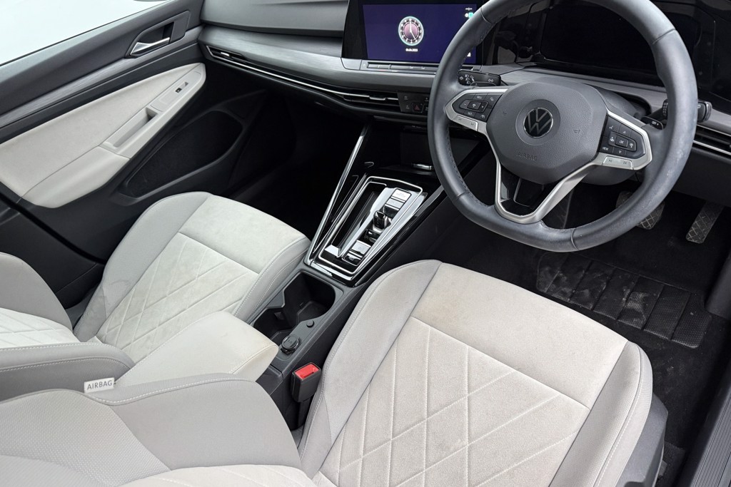 Volkswagen Golf Style Automatic Petrol Plug-In Hybrid Hatchback - Stock Number (1546871) - 1st supplementary image