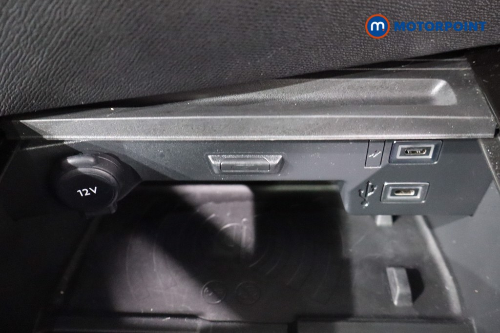 Vauxhall Astra Ultimate Manual Petrol Hatchback - Stock Number (1547834) - 18th supplementary image