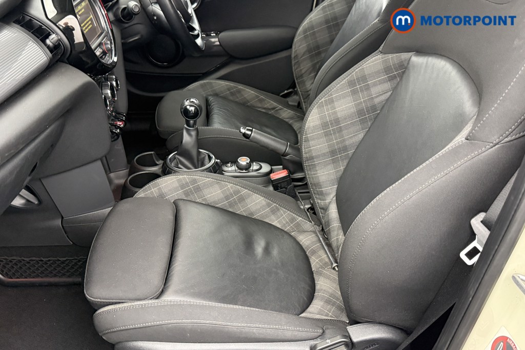 Mini Hatchback Cooper Manual Petrol Hatchback - Stock Number (1548254) - 18th supplementary image