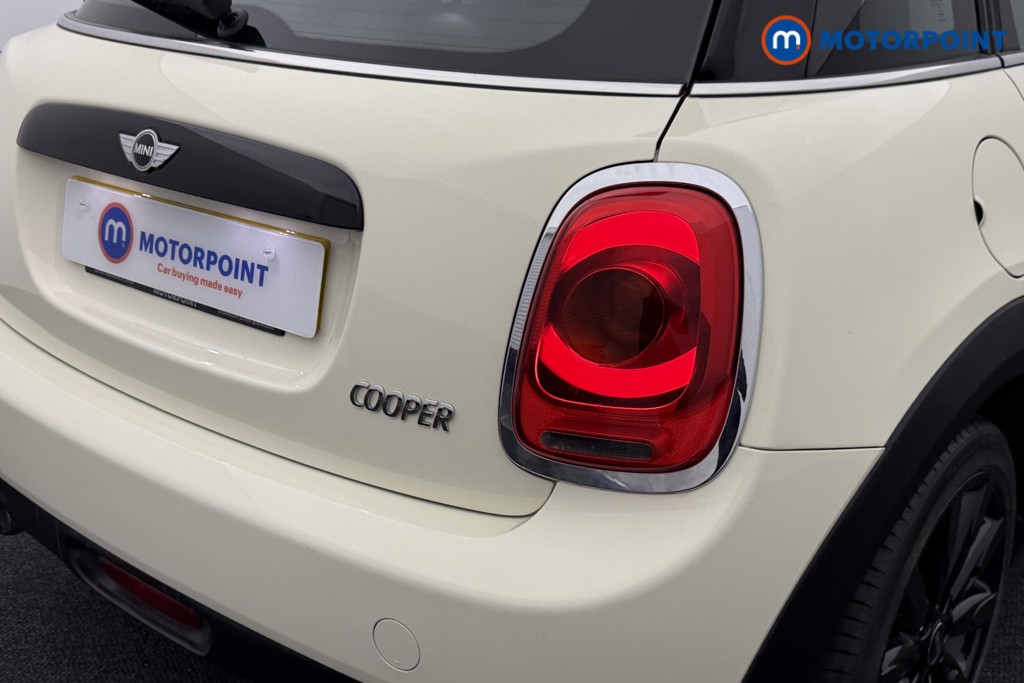 Mini Hatchback Cooper Manual Petrol Hatchback - Stock Number (1548254) - 22nd supplementary image