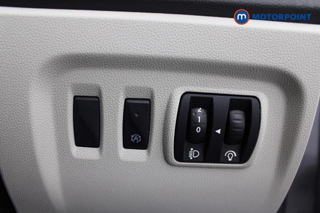 Renault Captur Gt Line Manual Petrol SUV - Stock Number (1548554) - 13th supplementary image
