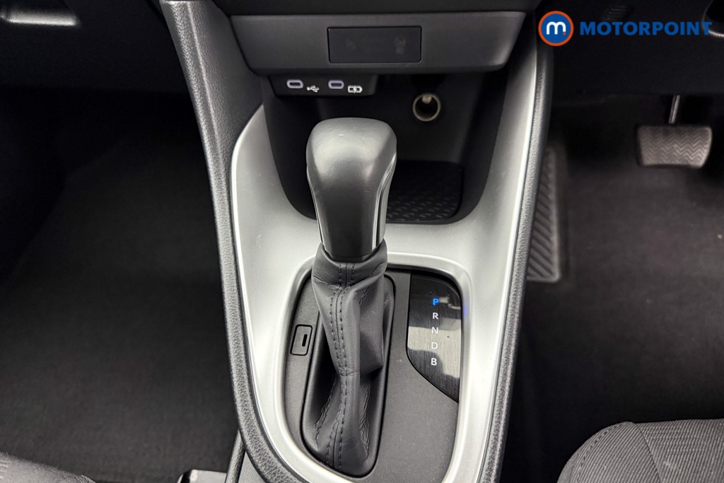 Toyota Yaris Icon Automatic Petrol-Electric Hybrid Hatchback - Stock Number (1548583) - 9th supplementary image