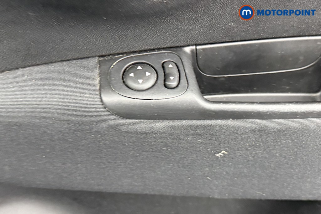 Fiat 500 Lounge Manual Petrol Hatchback - Stock Number (1548850) - 13th supplementary image