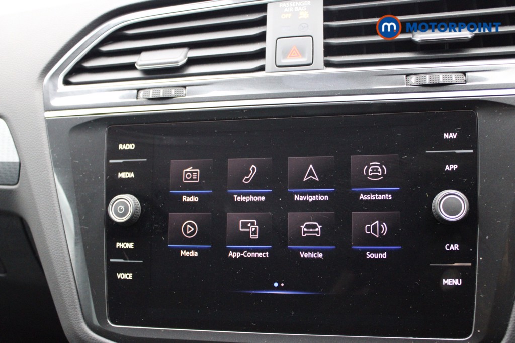 Volkswagen Tiguan Life Automatic Petrol SUV - Stock Number (1549289) - 5th supplementary image