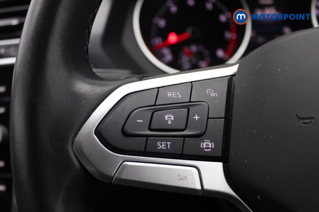 Volkswagen Tiguan Life Automatic Petrol SUV - Stock Number (1549289) - 12th supplementary image