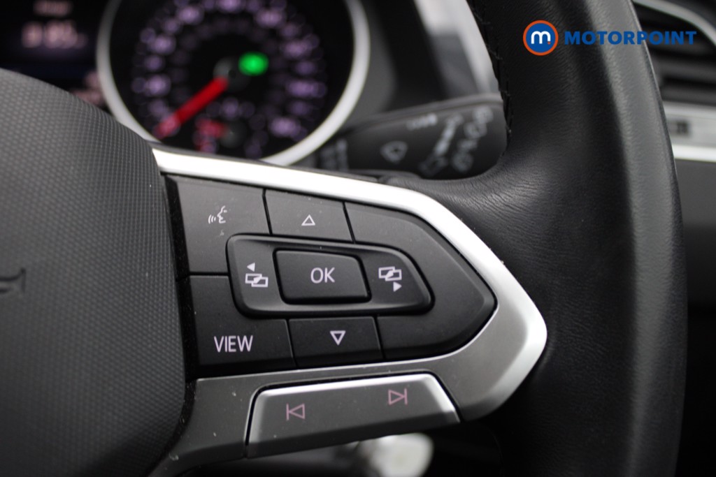 Volkswagen Tiguan Life Automatic Petrol SUV - Stock Number (1549289) - 13th supplementary image