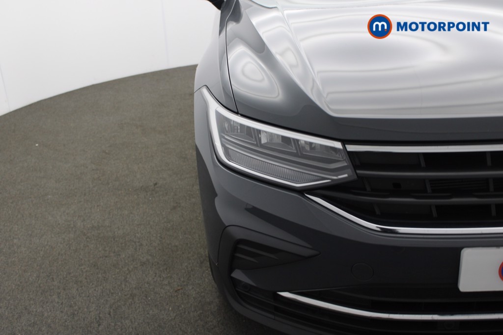 Volkswagen Tiguan Life Automatic Petrol SUV - Stock Number (1549289) - 21st supplementary image