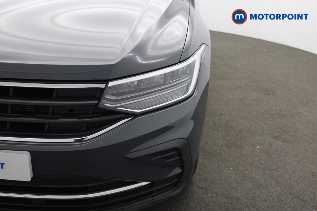 Volkswagen Tiguan Life Automatic Petrol SUV - Stock Number (1549289) - 22nd supplementary image