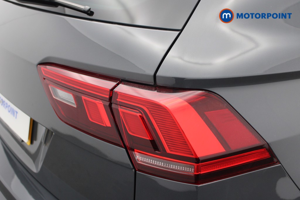 Volkswagen Tiguan Life Automatic Petrol SUV - Stock Number (1549289) - 23rd supplementary image