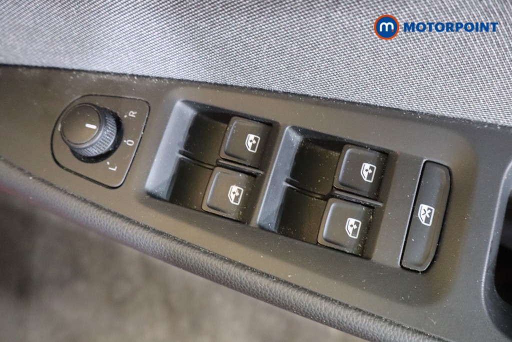 Seat Leon Se Dynamic Manual Petrol Hatchback - Stock Number (1549323) - 11th supplementary image