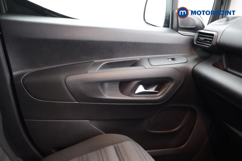 Vauxhall Combo Life SE Automatic Electric People Carrier - Stock Number (1549401) - 6th supplementary image