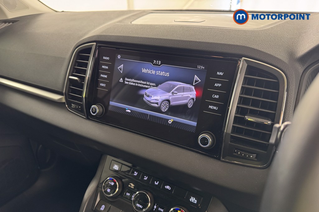 Skoda Karoq Se Drive Manual Petrol SUV - Stock Number (1550130) - 2nd supplementary image