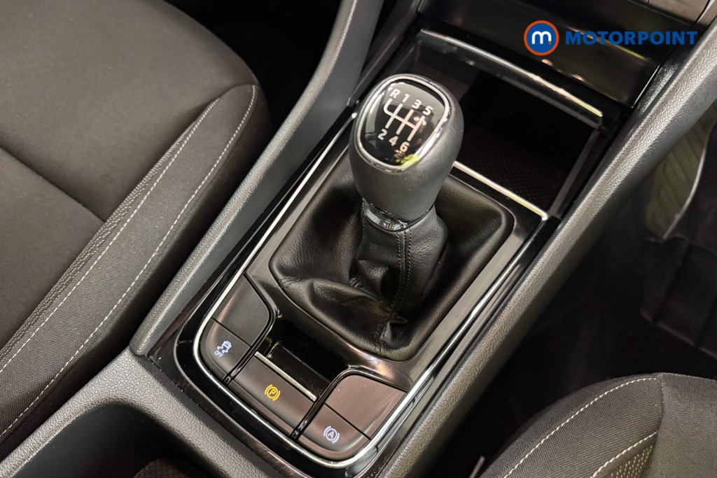 Skoda Karoq Se Drive Manual Petrol SUV - Stock Number (1550130) - 9th supplementary image