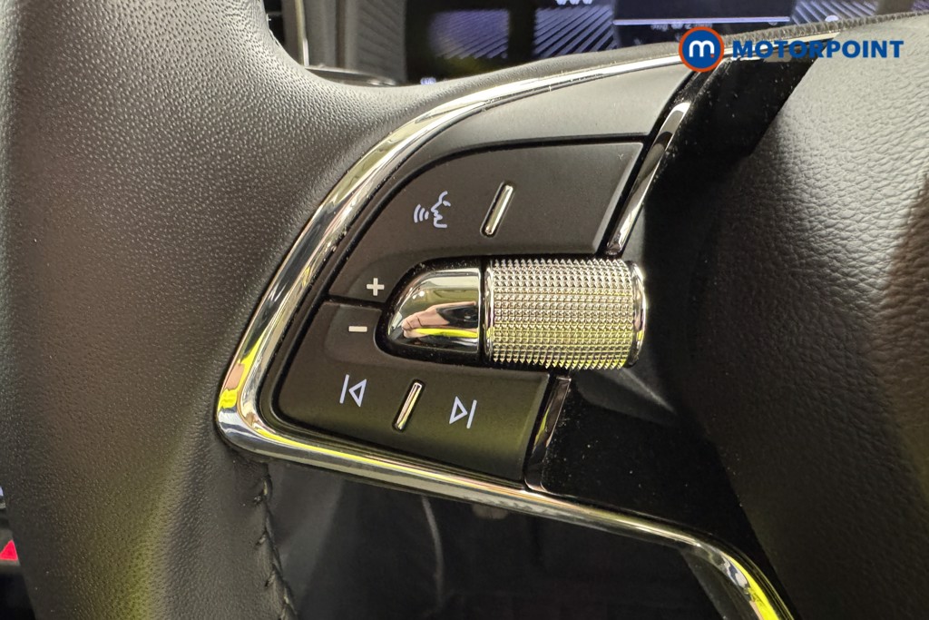 Skoda Karoq Se Drive Manual Petrol SUV - Stock Number (1550130) - 12th supplementary image