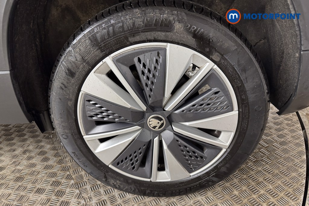 Skoda Karoq Se Drive Manual Petrol SUV - Stock Number (1550130) - 21st supplementary image