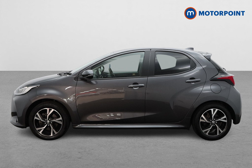 Toyota Yaris Design Automatic Petrol-Electric Hybrid Hatchback - Stock Number (1550465) - Passenger side