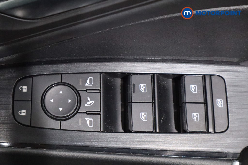 Nissan Qashqai N-Connecta Automatic Petrol-Electric Hybrid SUV - Stock Number (1550617) - 14th supplementary image