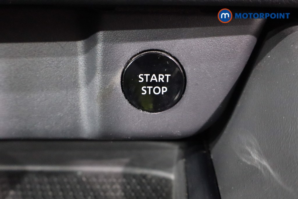 Nissan Qashqai N-Connecta Automatic Petrol-Electric Hybrid SUV - Stock Number (1550617) - 15th supplementary image