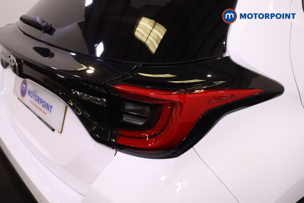 Toyota Yaris Excel Automatic Petrol-Electric Hybrid Hatchback - Stock Number (1550711) - 30th supplementary image
