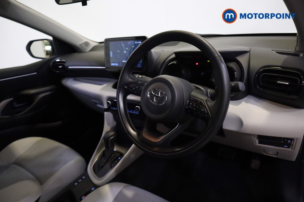Toyota Yaris Excel Automatic Petrol-Electric Hybrid Hatchback - Stock Number (1550711) - 1st supplementary image