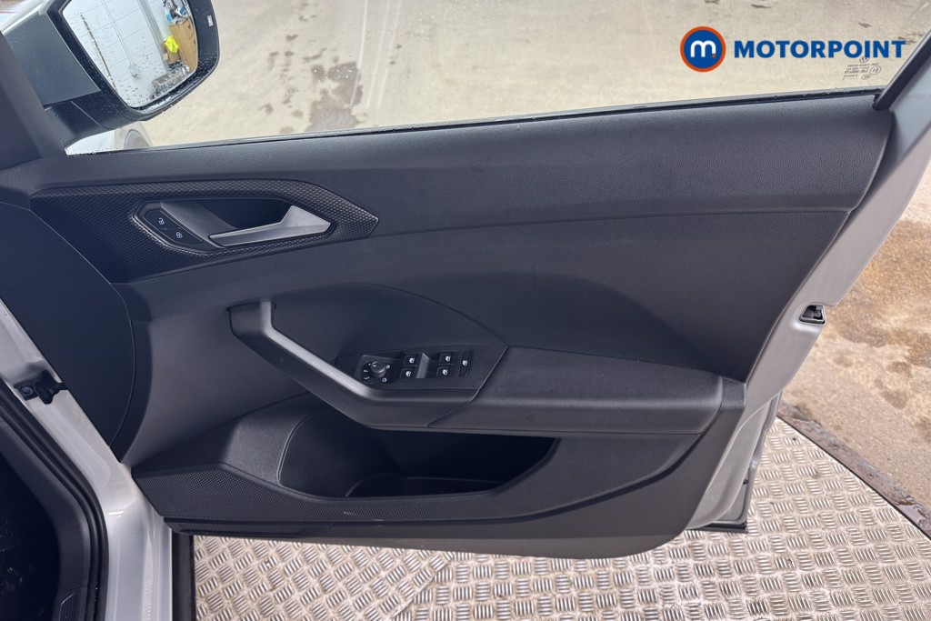 Volkswagen T-Cross SE Manual Petrol SUV - Stock Number (1550878) - 14th supplementary image