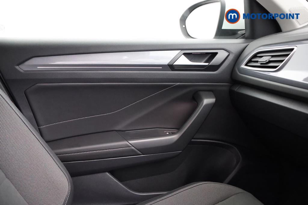 Volkswagen T-Roc Style Automatic Petrol SUV - Stock Number (1550935) - 7th supplementary image