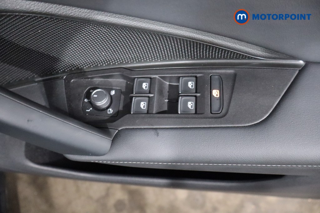 Volkswagen Tiguan R-Line Automatic Diesel SUV - Stock Number (1550965) - 15th supplementary image