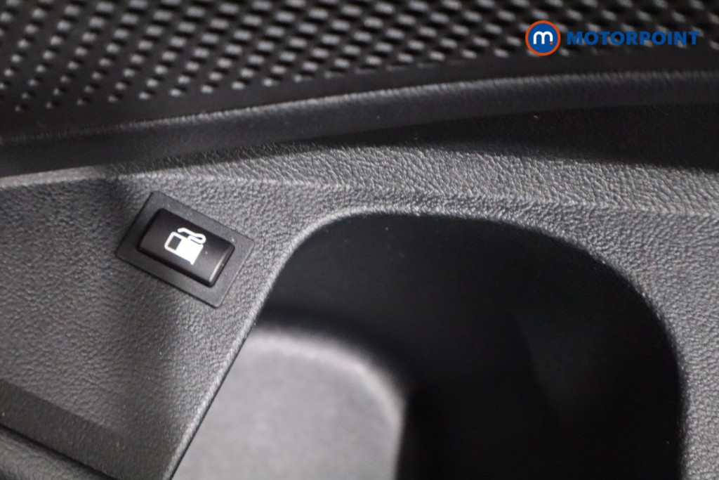 BMW 3 Series M Sport Automatic Petrol Plug-In Hybrid Saloon - Stock Number (1550966) - 18th supplementary image
